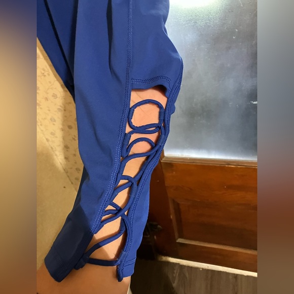 Livi Active 22/24 capris - Picture 4 of 5